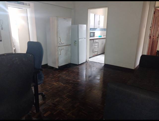 2.5 BEDROOM FLAT FOR SALE IN DURBAN CENTRAL